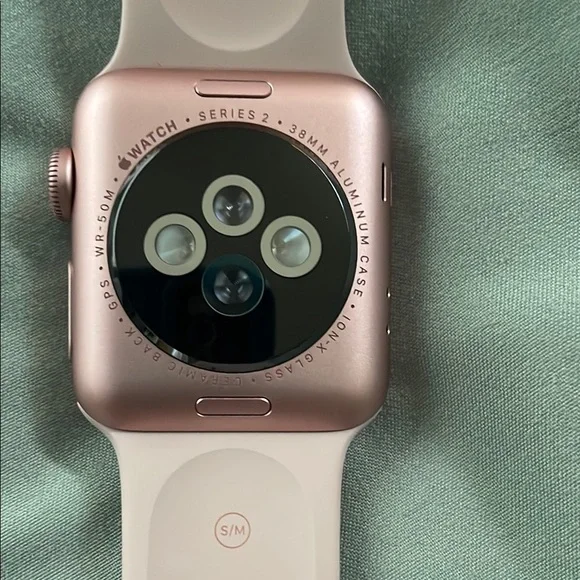 Apple Pink Smartwatch with Sleek Design - Picture 2 of 6